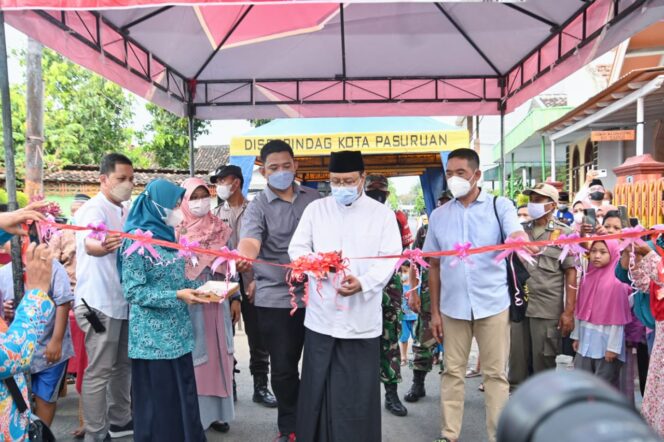 
Buka Pasar Takjil, Gus Ipul akan Perbanyak Kampung Tematik
