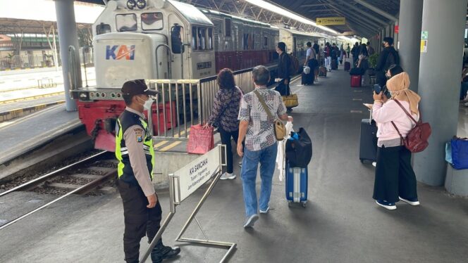 
Berlaku Mulai Hari Ini, KAI Daop 8 Terapkan Aturan Terbaru