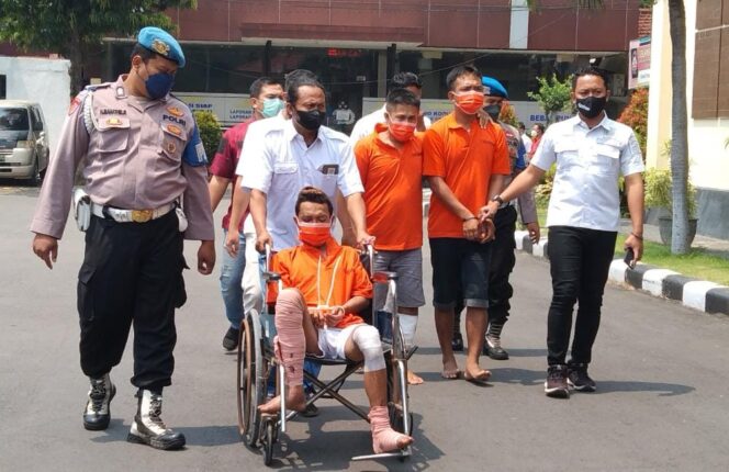 
Polisi Lumpuhkan Begal Sadis Asal Pasrepan yang Beraksi di 26 TKP