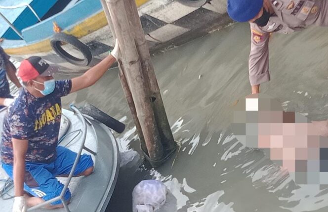 
Mayat Pria Ditemukan Mengapung di Pelabuhan Pasuruan