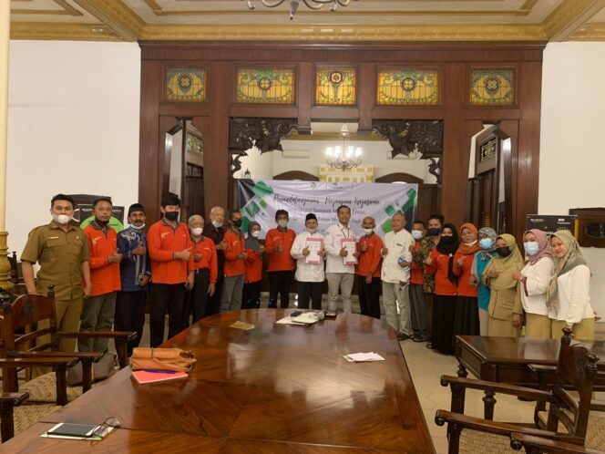 
Jalin MoU dengan Pemkot Pasuruan, Pegadaian Luncurkan Program “Sampah Jadi Emas, Emas jadi Haji”