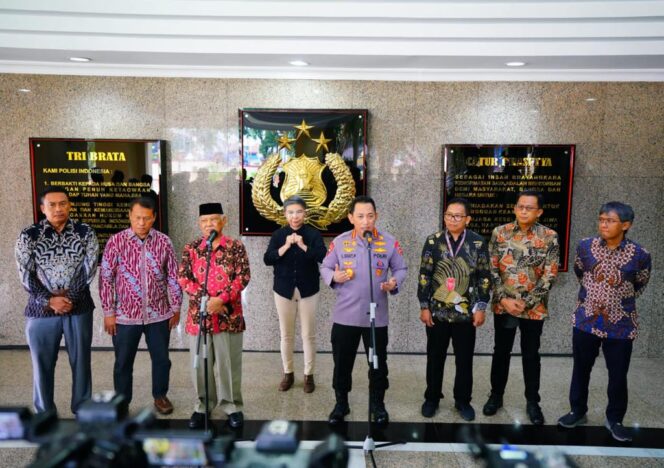 
Dewan Pers-Polri Adakan Nota Kesepahaman Cegah Polarisasi dalam Pemilu