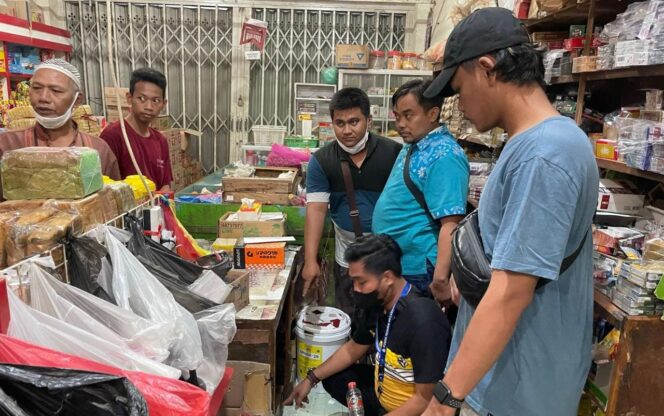
Giliran Toko Kelontong di Pasuruan Disatroni Maling, Uang Puluhan Juta Raib Digondol Pelaku