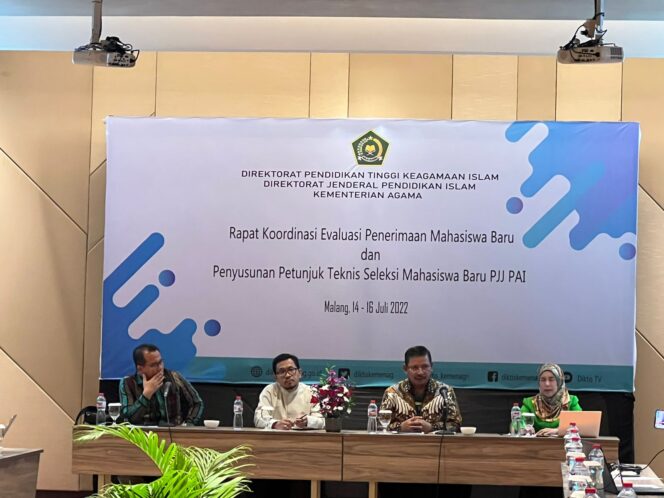 
Kemenag Berikan Beasiswa S1 PJJ PAI Bagi 2000 Guru
