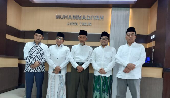 
NU – Muhammadiyah Jatim Perkuat Ukhuwah Hadapi Kebangkitan Islam Milenial Kedua