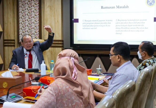 
Tesis S2 LaNyalla Jelaskan Pembajakan Calon Presiden oleh Parpol Ciderai Sistem Pancasila