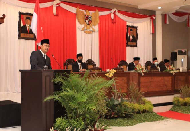 
APBD Tahun 2021 Disahkan Jadi Perda, Gus Ipul: Perlu Kerjasama dengan Semua Stakeholder