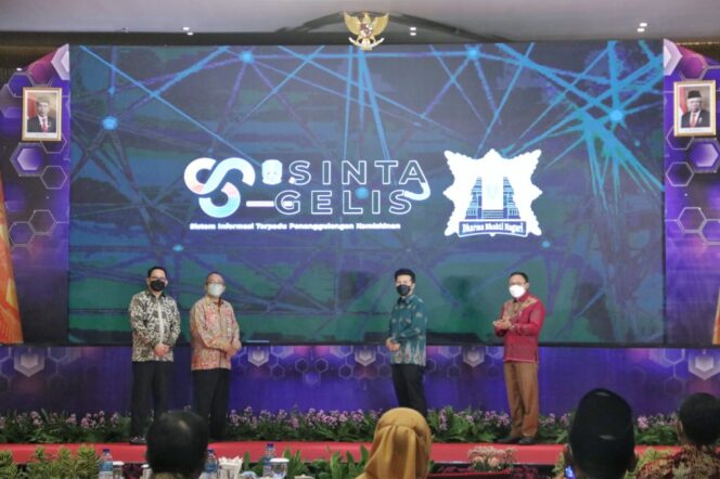 
Wawali Mas Adi Hadiri Launching Aplikasi Sinta Gelis yang Diinisiasi Pemprov Jatim