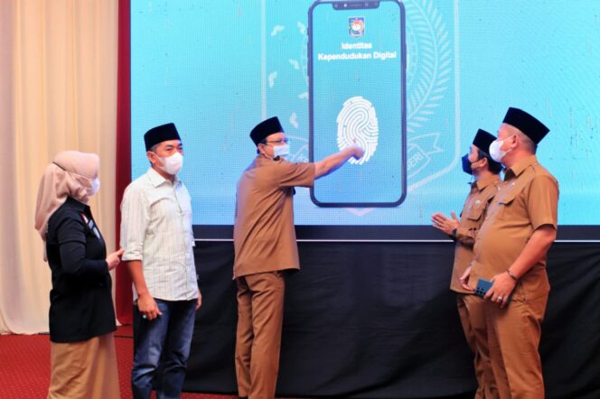 
Launching Implementasi Digital ID, Gus Ipul: Program Pemerintah Harus Bermanfaat untuk Masyarakat
