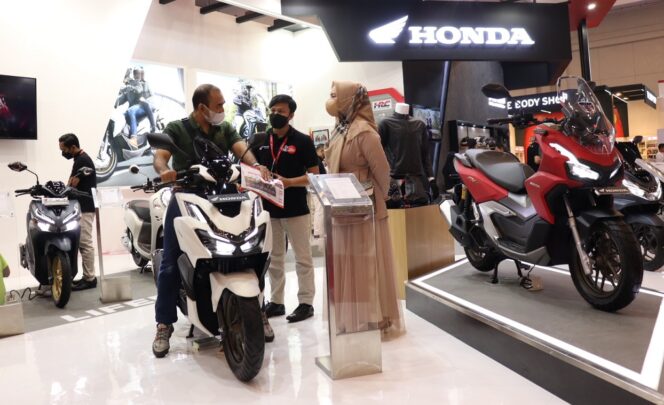 
Skutik Besar Honda PCX160 dan Honda ADV160 Jadi Primadona GIIAS 2022