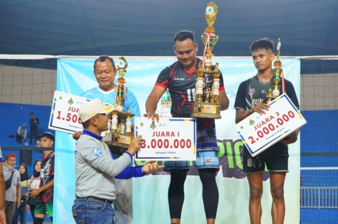 
Tutup Turnamen Voli Walikota Cup 2022, Mas Adi: Mari Bangun Kebersamaan