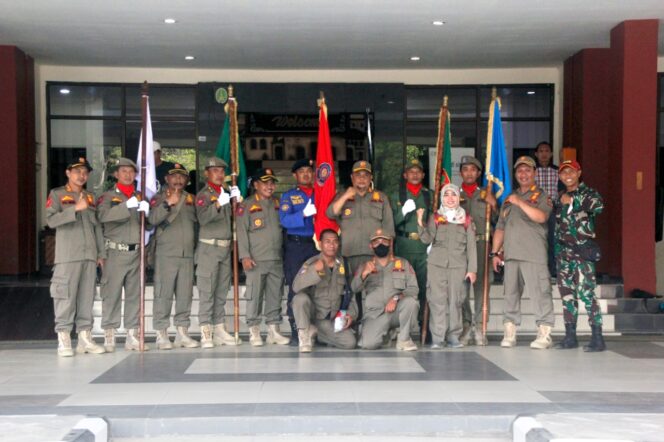 
HUT ke-77 Provinsi Jatim, Pemkot Pasuruan Terima Bendera Pataka Jer Basuki Mawa Beya