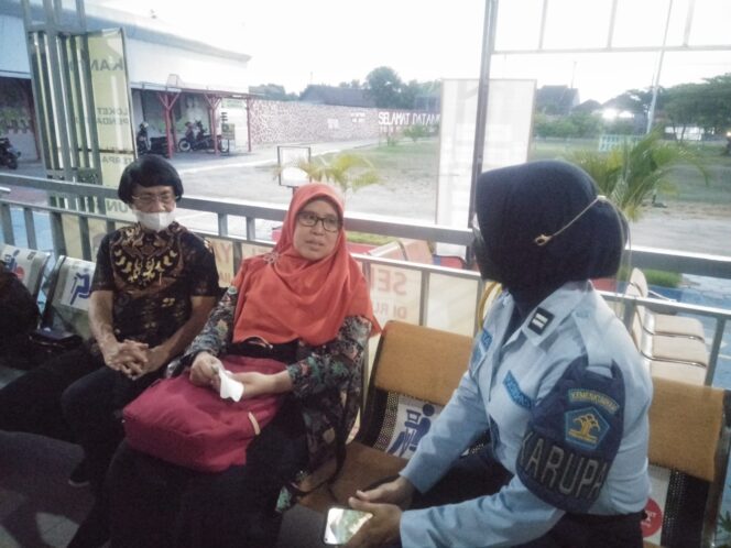 
Kak Seto Kunjungi Warga Binaan Rutan Perempuan yang Baru Melahirkan