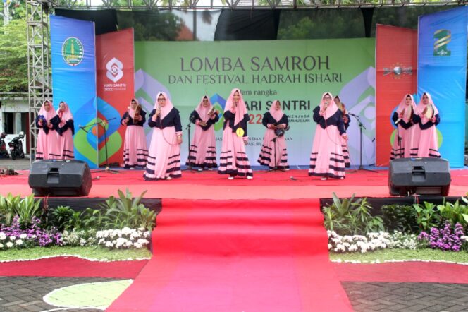 
Peringati Hari Santri, Pemkot Pasuruan Gelar Lomba Samroh