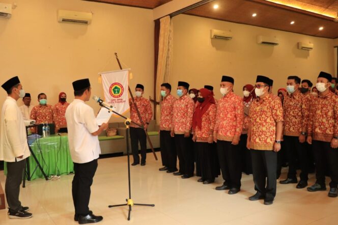 
Lantik Pengurus PPNI, Wawali Mas Adi Minta Perawat Layani Masyarakat dengan Ramah