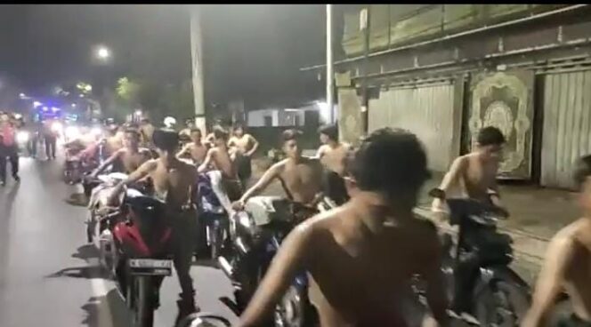 
Razia Balap Liar di Kota Pasuruan, Polisi Amankan Puluhan Motor