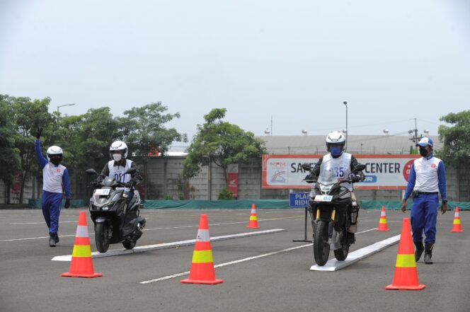 
Yuk Kenali Fitur Keselamatan di Motor Honda Agar Tetap #Cari_Aman Saat Berkendara