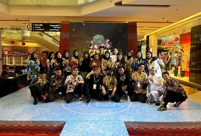 
Fikom Unitomo Gelar Beraga Budaya Jawa Timuran