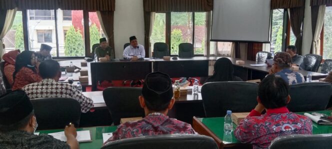 
Komisi I DPRD Trenggalek Undang OPD Mitra Terkait Juknis Bootcam Perempuan Hebat Trenggalek