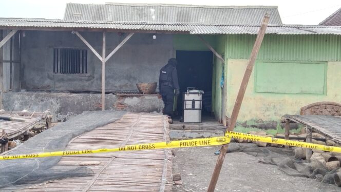 
Bom Ikan Meledak, Dua Warga di Pasuruan Tak Sadarkan Diri