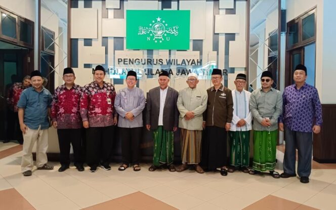 
Pimpinan DJP Jatim Kunjungi PWNU, KH. Marzuki Mustamar Sampaikan Ini…