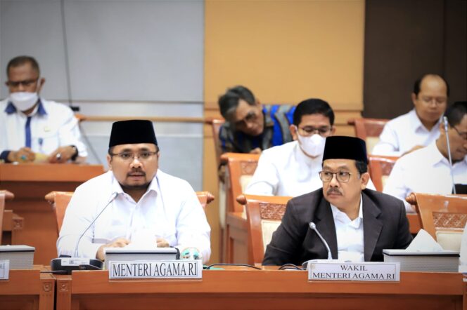 
Raker dengan DPR, Menag Usul Jemaah Lunas Tunda 2022 Tidak Nambah Biaya Haji