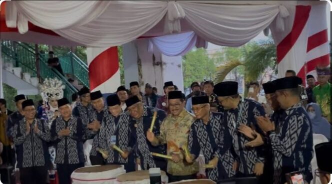 
Wamenag Buka Pekan Tilawatil Qur’an RRI Tingkat Nasional ke-53 di Kendari