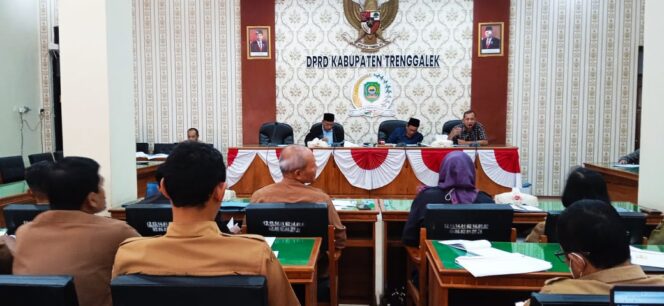 
Komisi III DPRD Trenggalek Soroti Pelaksanaan APBD 2022