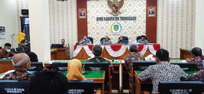 
Pansus LKPJ DPRD Trenggalek : Kami Tidak Bisa Ukur Keberhasilannya, Ada 20 Indikator Belum Bisa Dinilai