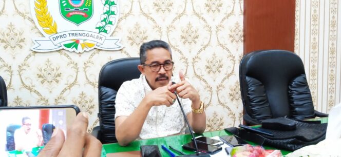 
Rapat Kedua Pansus LKPJ DPRD Trenggalek Bersama Eksekutif, Begini Pembahasannya