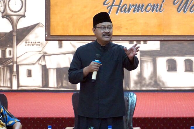
Tegas! Gus Ipul Minta PKL Ikuti Aturan Pemkot