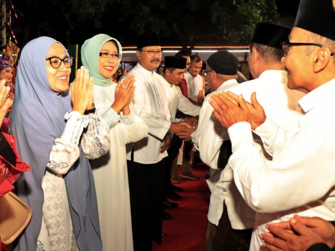 
Gus Ipul – Mas Adi Gelar Halal Bi Halal bersama Jajaran Pemkot