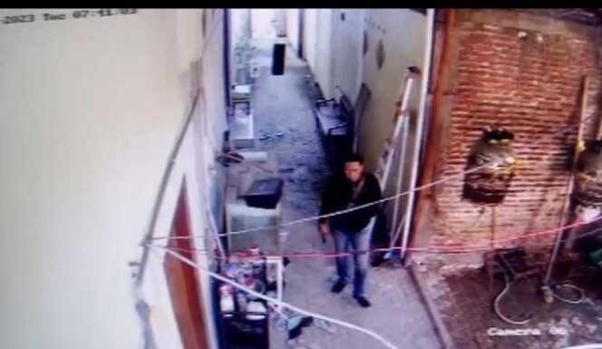 
Maling Obok-obok Ponpes Cangaan Bangil, Iphone Milik Pengasuh Amblas Digondol Pelaku