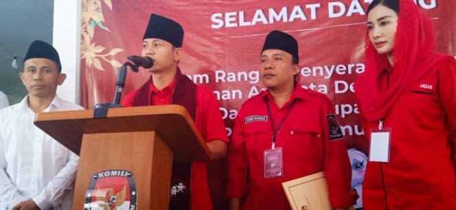 
PDI – P Trenggalek Jadi Parpol Pertama Daftarkan Bacaleg ke KPU