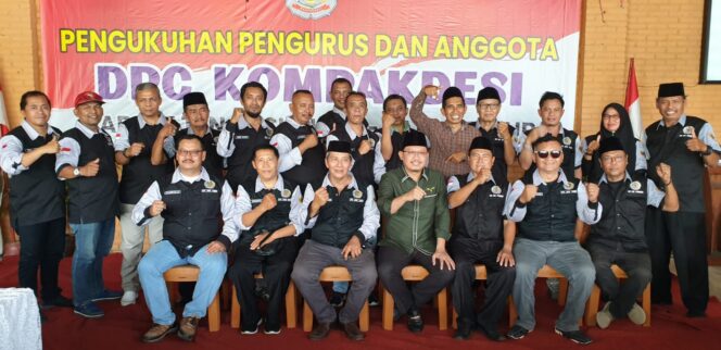 
Mas Dion Dapat Dukungan Penuh dari Kompakdesi untuk Jadi Bupati Pasuruan