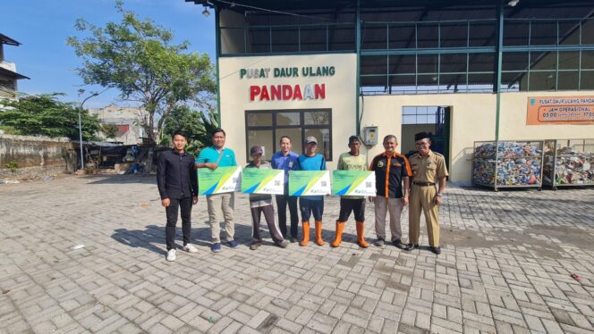 
Penyerahan Kartu Peserta Bagi Penggerobak wilayah Pandaan oleh BPJS Ketenagakerjaan Pasuruan Pandaan