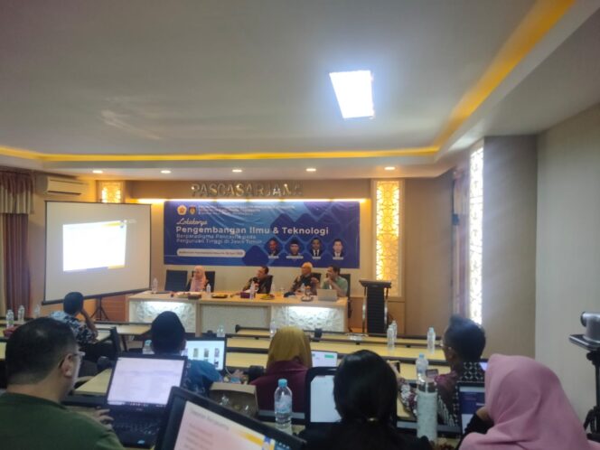 
Uniwara Pasuruan dan UGM Yogyakarta Gelar Lokakarya Paradigma Pancasila