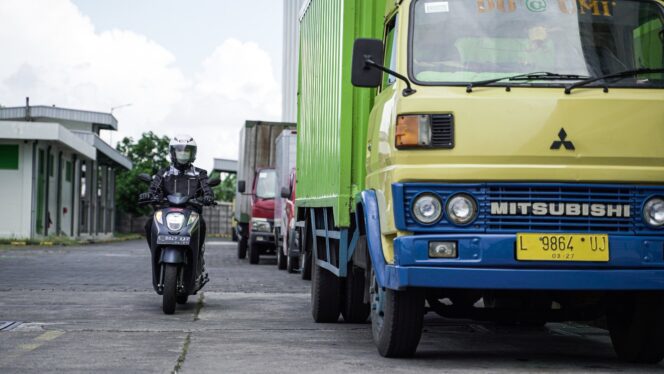 
Berkendara #Cari-Aman, Kenali Potensi Bahaya di Jalan