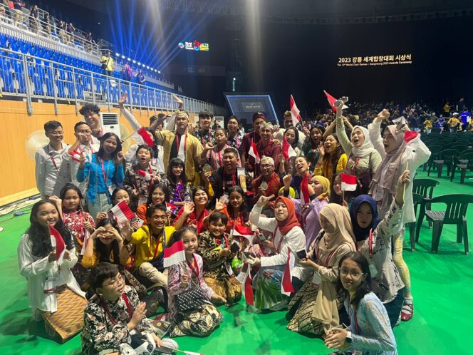 
Gita Bumi Shine Harmony Choir Juarai Kompetisi Internasional di Korsel