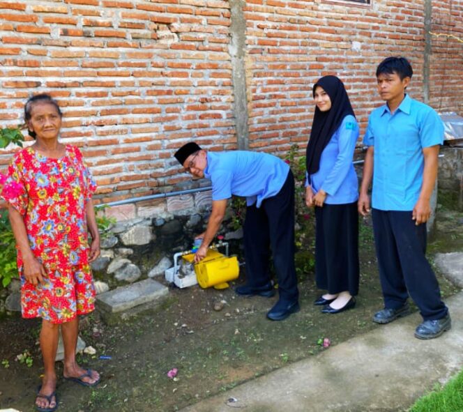 
Direktur Perumda Air Minum Tirta Wening Trenggalek Launching SR MBR 2023