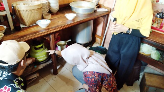 
Waduh! Banyak Rumah Makan di Kota Pasuruan Pakai Elpiji 3 Kg