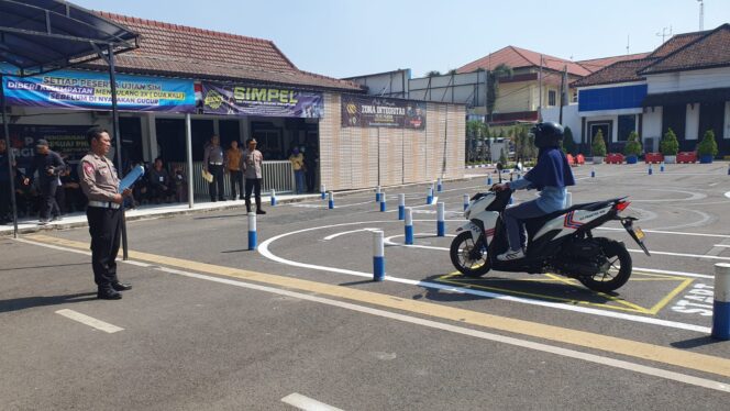 
Mulai Hari Ini, Zig-Zag dan Angka 8 Praktik SIM C Resmi Dihapus