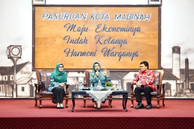 
Fatma Saifullah Harapkan Pekerja Sosial Masyarakat di Kota Pasuruan Perkuat Kolaborasi 