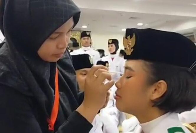 
Mantul ! Perias Asal Pasuruan Terpilih Jadi Tim MUA Paskibraka Nasional di Istana Negara