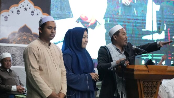 
Caleg Partai Demokrat Provinsi Jatim IV Isrofah Siap Perjungankan Insentif Ustadzah