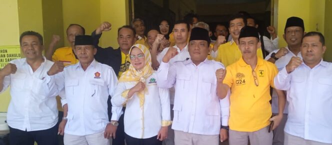 
Menangkan Capres Prabowo 2024, Golkar Trenggalek Jalin Silahturahmi Bersama Gerinda