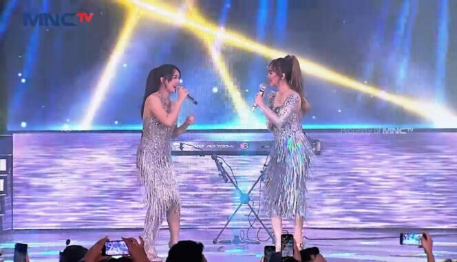 
Deretan Artis Ibukota Siap Goyang Alun-alun Reksogati Nanti Malam