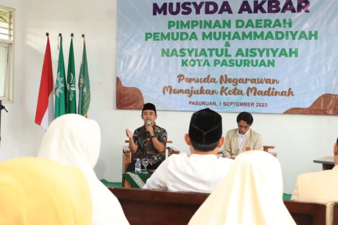 
Mas Adi Beri Motivasi Pemuda Muhammadiyah dan Pengurus Nasyiatul Aisyiyah Kota Pasuruan