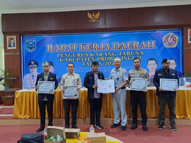 
Karang Taruna Probolinggo Teken Komitmen Dukung Peningkatan PAD dan Keselamatan Berlalu Lintas