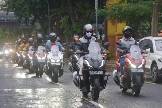 
Cari_Aman Berkendara Memasuki Musim Hujan